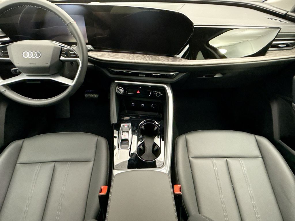 Thumbnail: 2025 Audi Q5 - 13