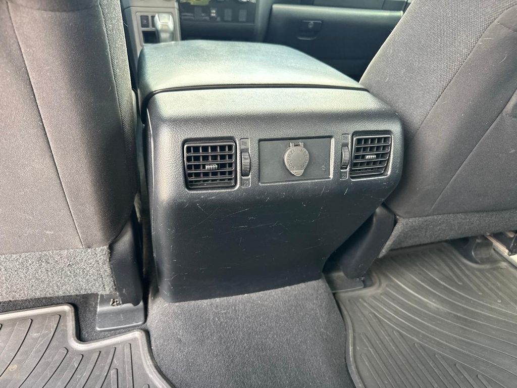 Used 2012 Super White Toyota Grade image 8