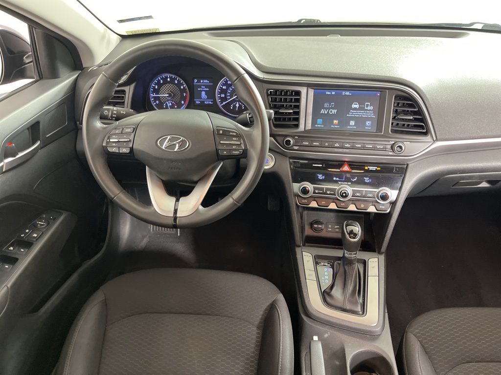 Thumbnail: 2020 Hyundai Elantra - 4