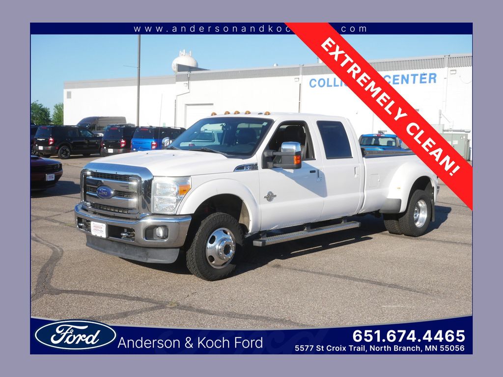 White Platinum Clearcoat Metallic 2015 Ford F-350 Super Duty Pickup Truck Four-Wheel Drive 6-Speed Automatic