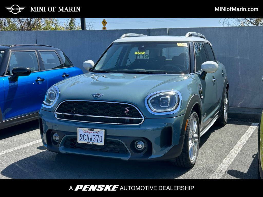 2023 MINI Cooper Countryman Signature Hero Image