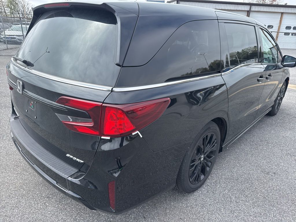 View vehicle photo 3