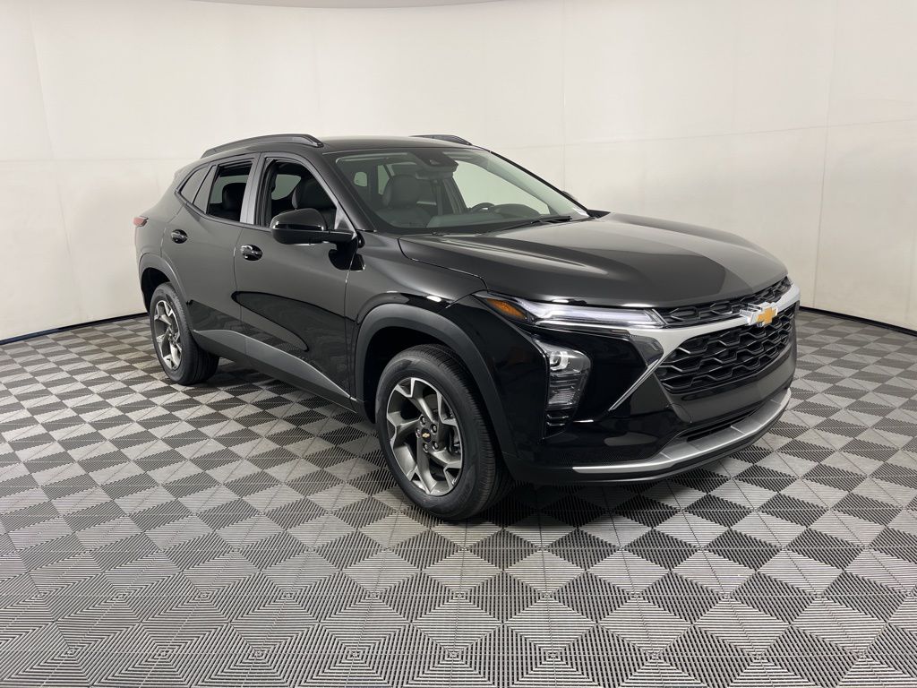 Thumbnail: 2025 Chevrolet Trax - 6