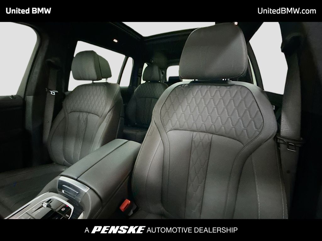 Thumbnail: 2026 BMW X7 - 5