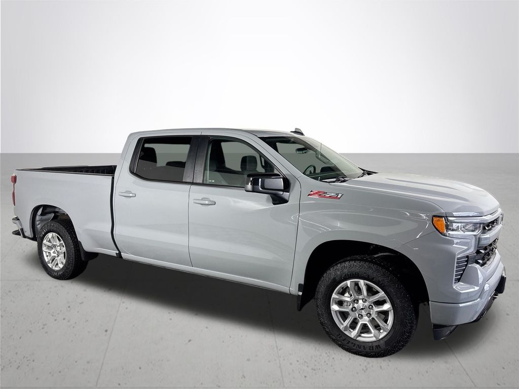 2024 Chevrolet Silverado 1500 RST photo 3