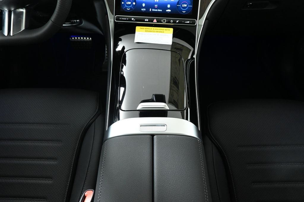 2025 Mercedes-Benz GLC 300 18