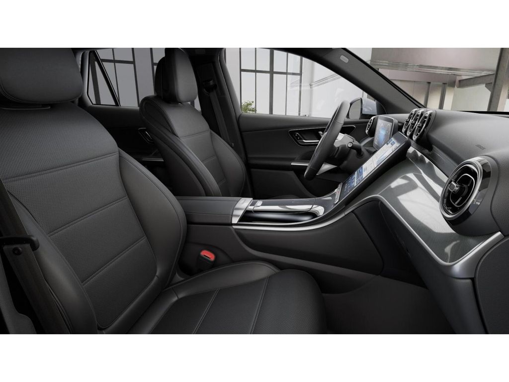 2026 Mercedes Benz GLC 300 4MATIC photo 4