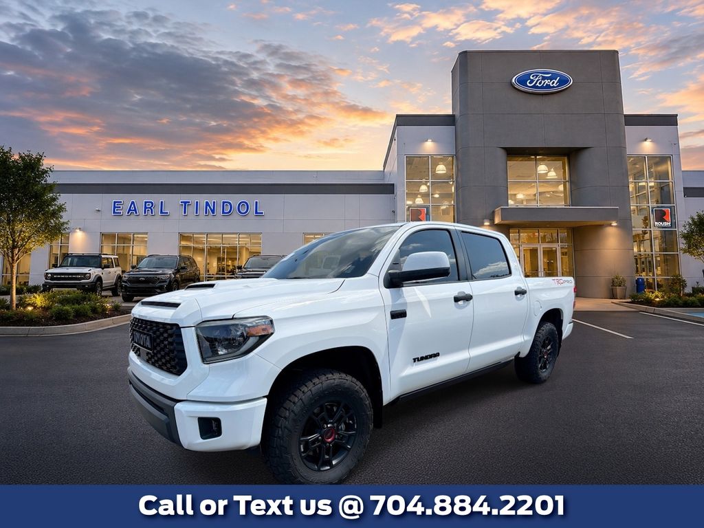 Super White 2020 Toyota Tundra Pickup Truck Four-Wheel Drive 6-Speed Automatic