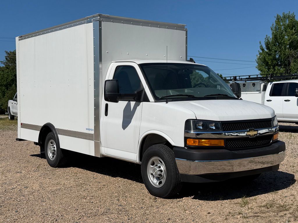 2024 Chevrolet Express Chassis 3500 Cutaway 139