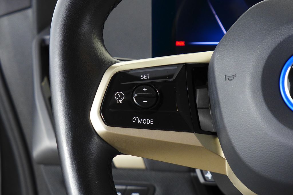 Thumbnail: 2023 BMW iX - 29