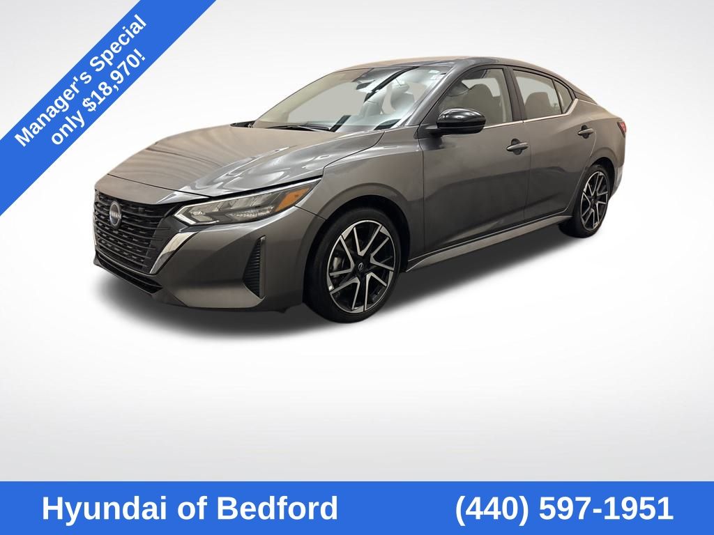 Gray (Gun Metallic) 2025 Nissan Sentra SR FWD Sedan Front-Wheel Drive Continuously Variable Transmission