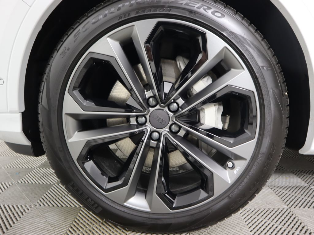 Thumbnail: 2026 Audi Q7 - 32