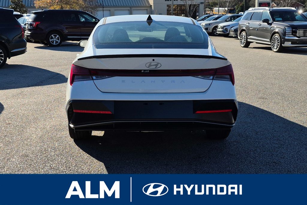 New 2026 White Hyundai SEL Sport image 7