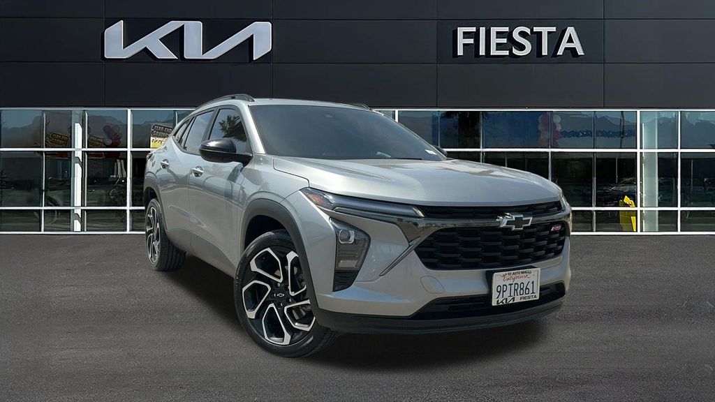 Sterling Gray Metallic 2024 Chevrolet Trax RS with 2RS FWD SUV / Crossover Front-Wheel Drive 6-Speed Automatic