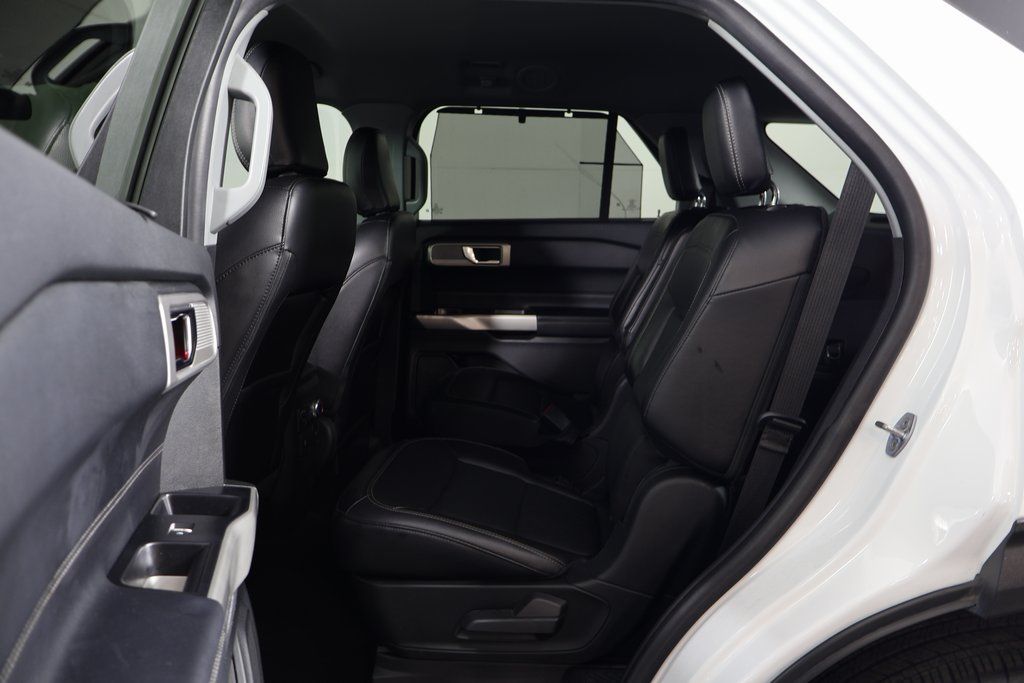 Thumbnail: 2022 Ford Explorer - 11