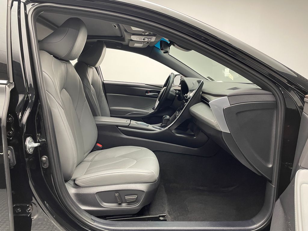 Thumbnail: 2022 Toyota Avalon - 17