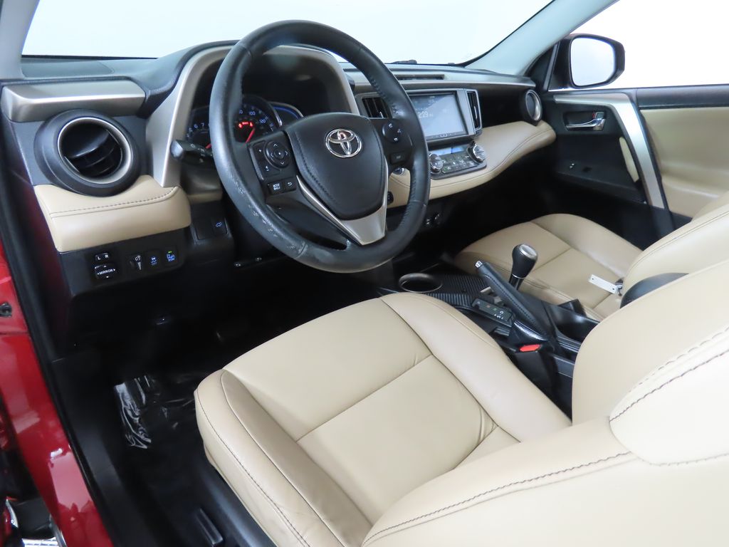 Thumbnail: 2014 Toyota RAV4 - 32