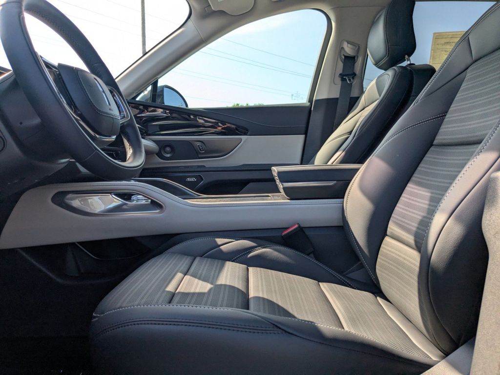 2025 Lincoln Nautilus Hybrid Reserve