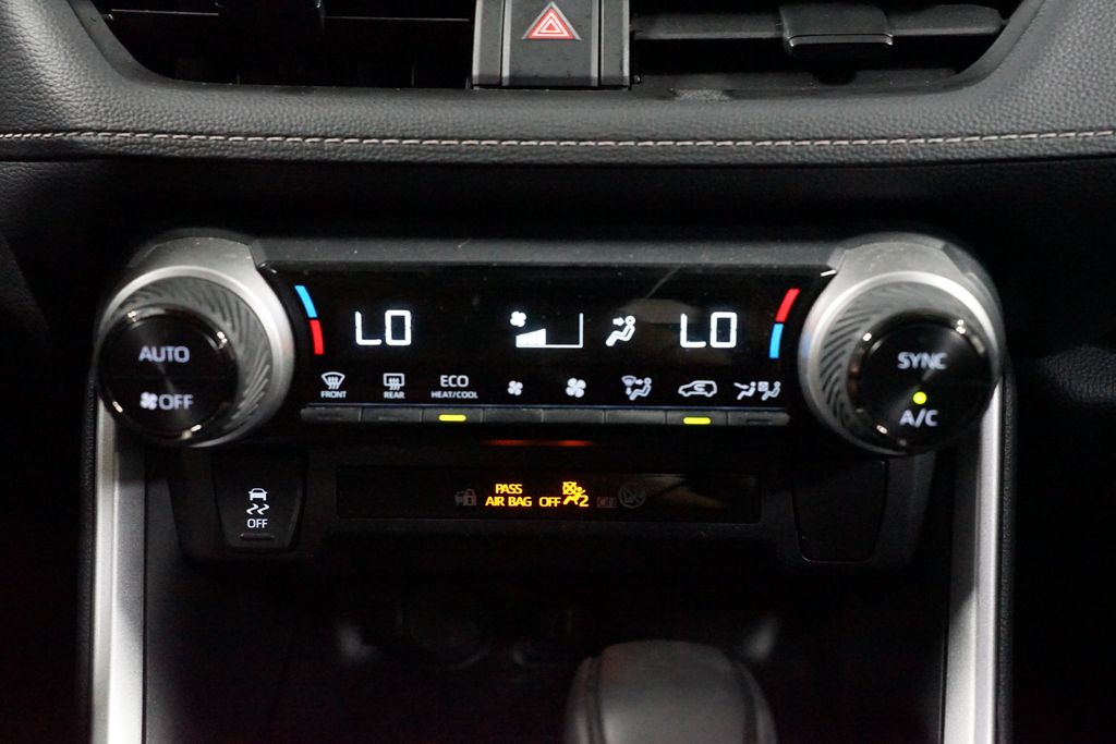 Thumbnail: 2024 Toyota RAV4 - 20
