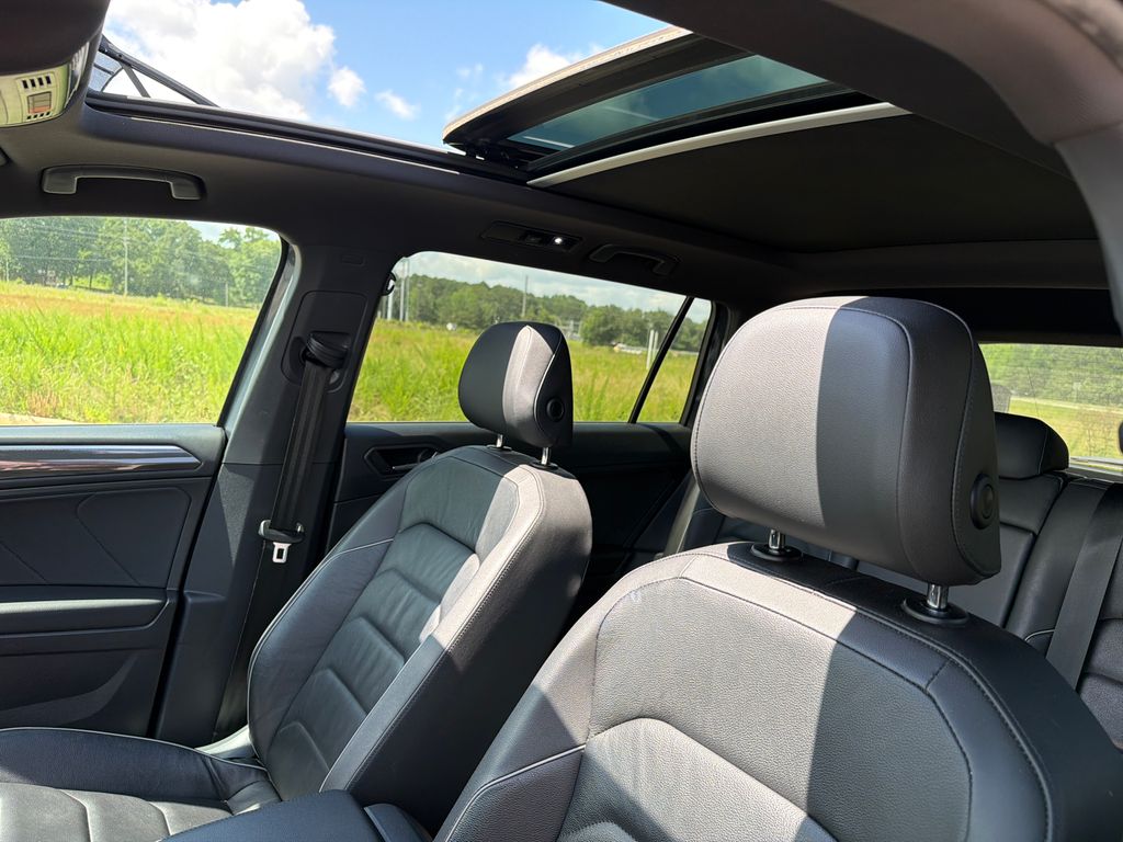 Used 2019 Gray Volkswagen 2.0T SEL Premium R-Line image 34