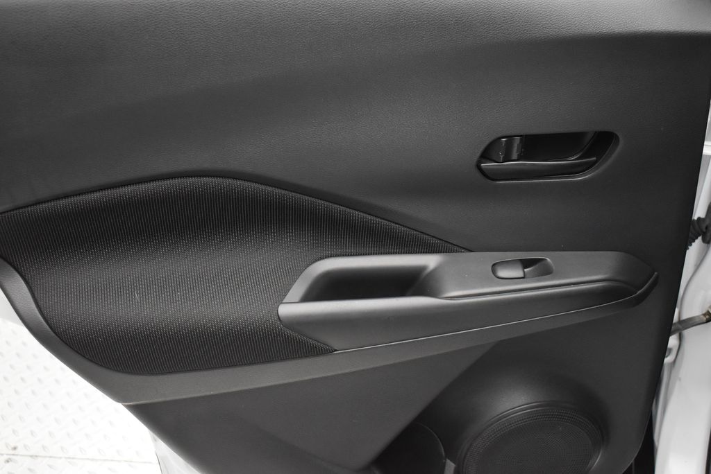 Thumbnail: 2021 Nissan Kicks - 29