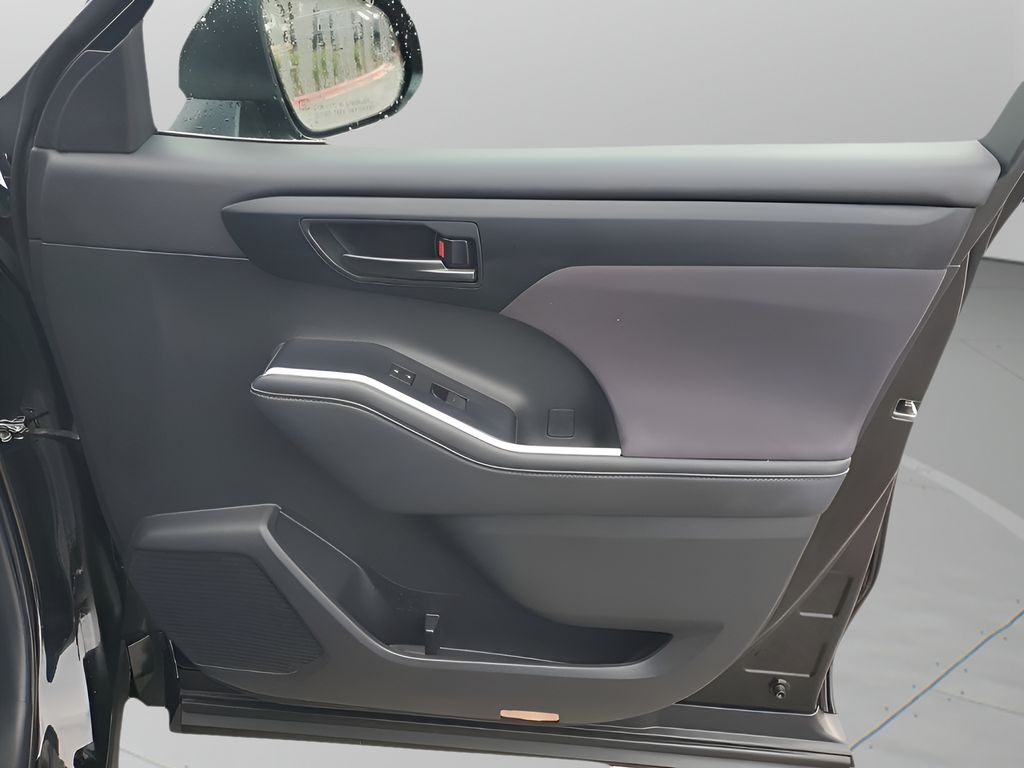 Used Car 2025 Toyota Highlander  Limited For Sale Under $40,000 In Austin, Texas