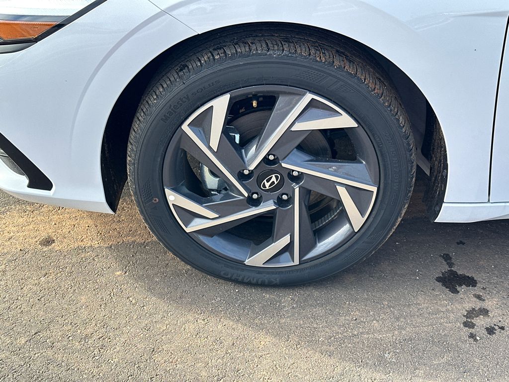 Certified Used 2025 White Hyundai SEL Sport image 11