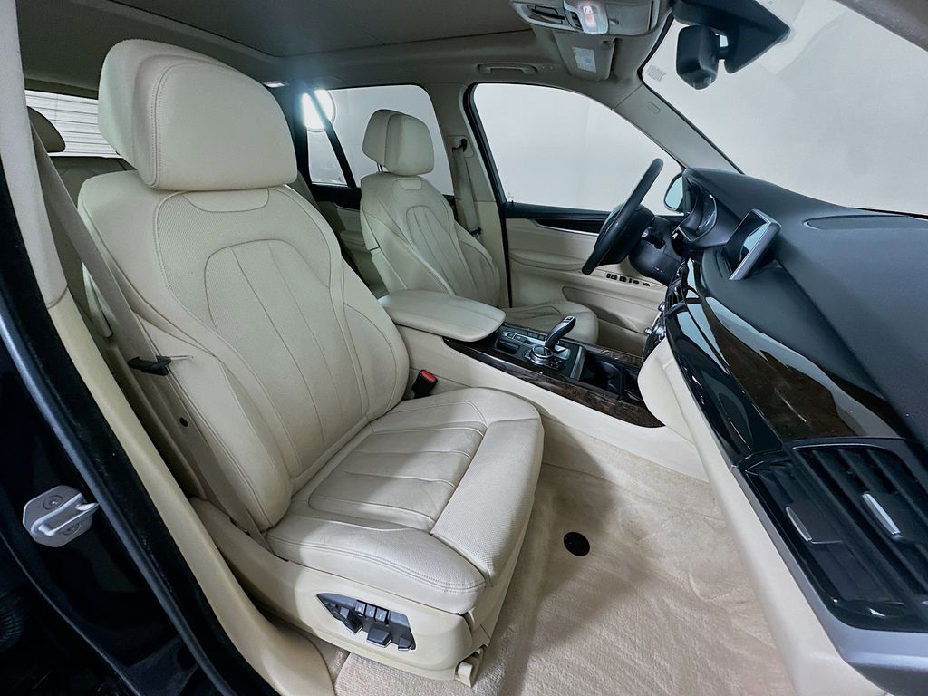 Thumbnail: 2014 BMW X5 - 30