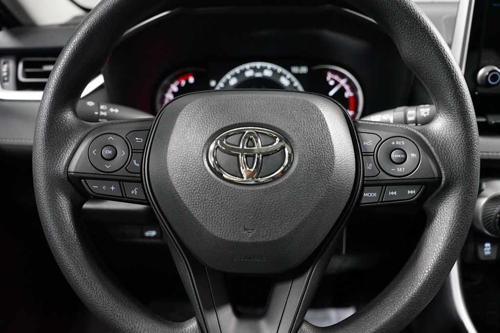 Thumbnail: 2025 Toyota RAV4 - 12