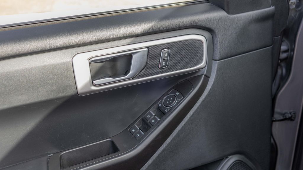 Used 2021 Ford Explorer Base 4D Sport Utility