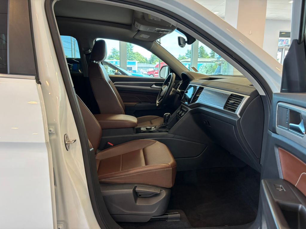2022 Volkswagen Atlas 3.6L V6 SE w/Technology