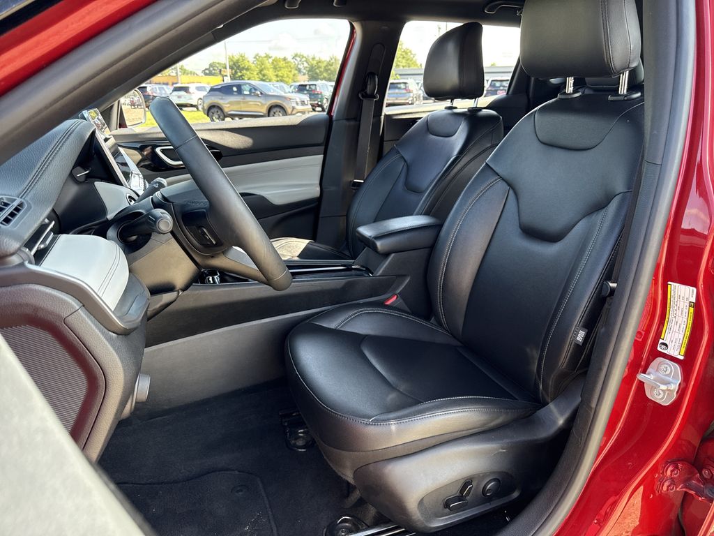 Used 2025 Jeep Compass SUV