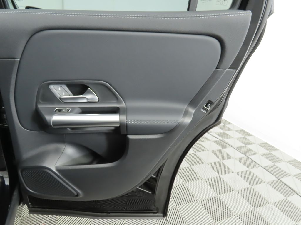 2025 Mercedes-Benz GLA 250 27