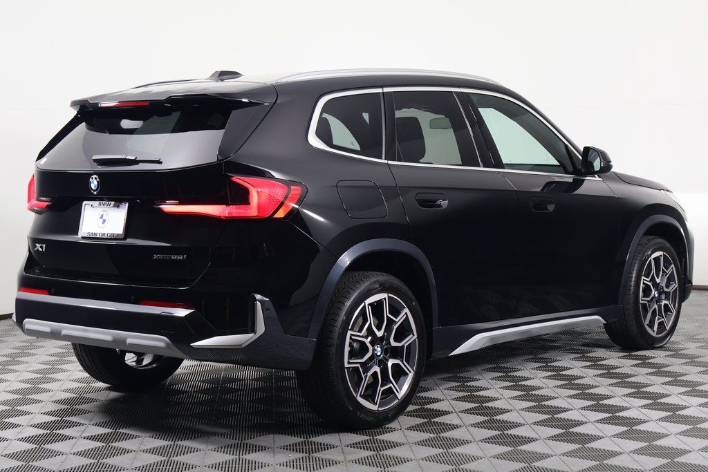 Thumbnail: 2026 BMW X1 - 2