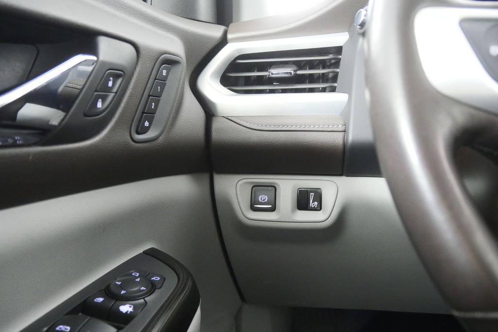 Thumbnail: 2022 GMC Acadia - 21