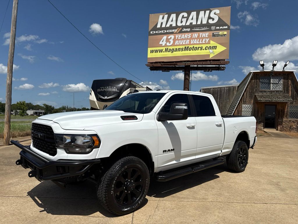 Bright White Clearcoat 2024 RAM 2500 Pickup Truck Four-Wheel Drive 8-Speed Automatic