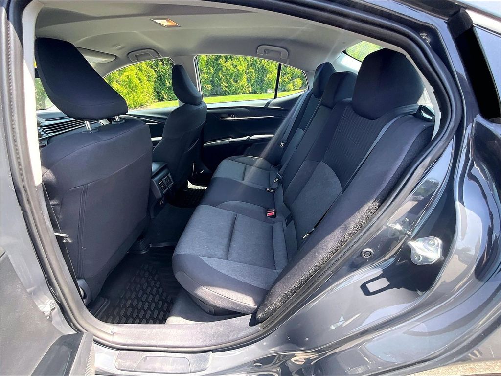 2025 Toyota Camry — photo 15