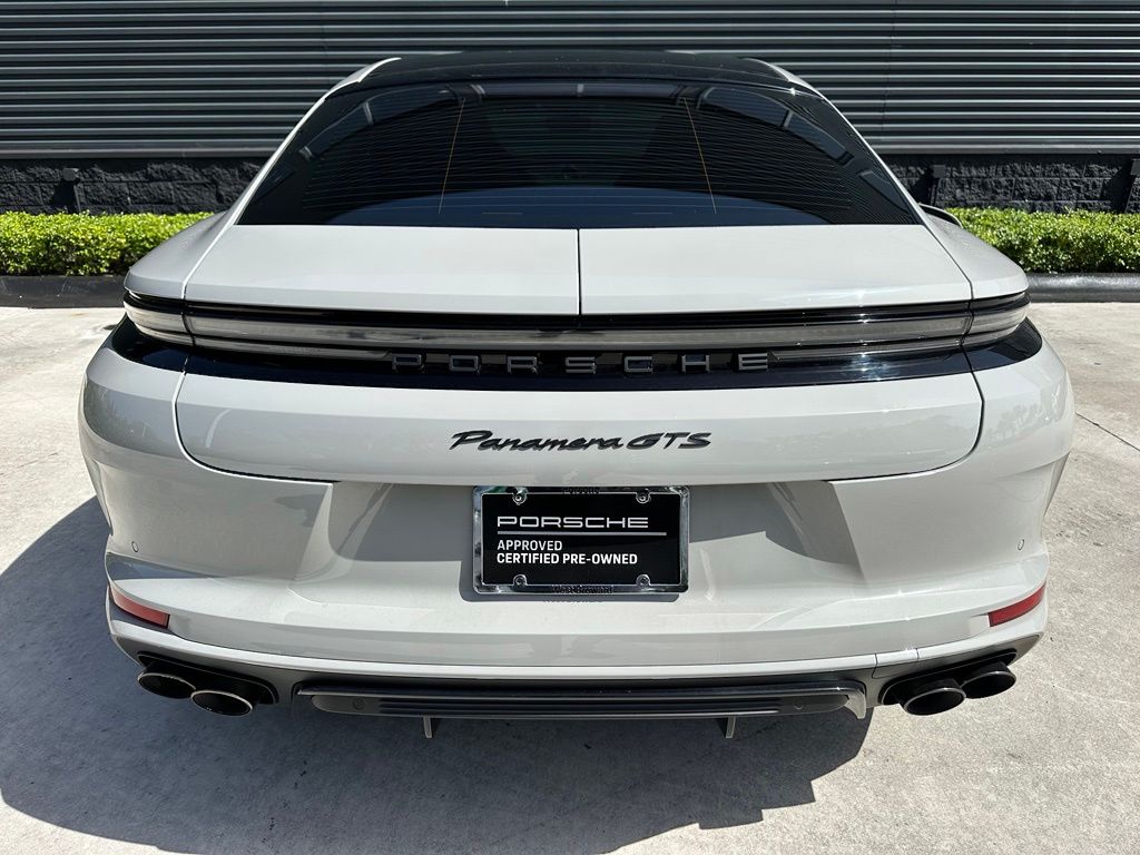 Thumbnail: 2026 Porsche Panamera - 13
