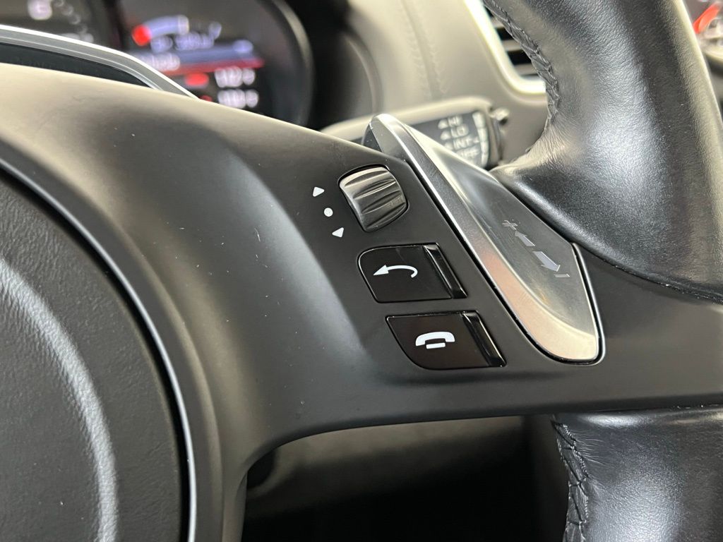 Thumbnail: 2015 Porsche Cayman - 9