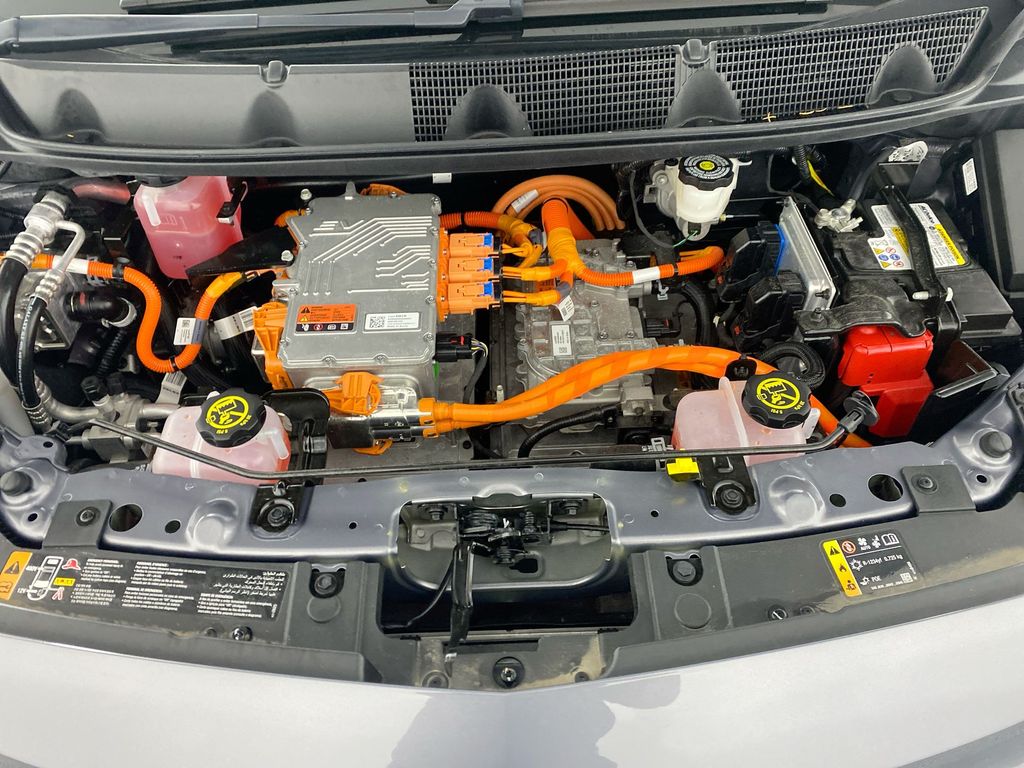 2023 Chevrolet Bolt EV 2LT 29