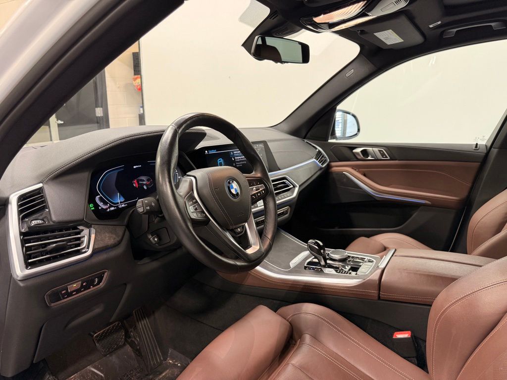 Thumbnail: 2022 BMW X5 - 11