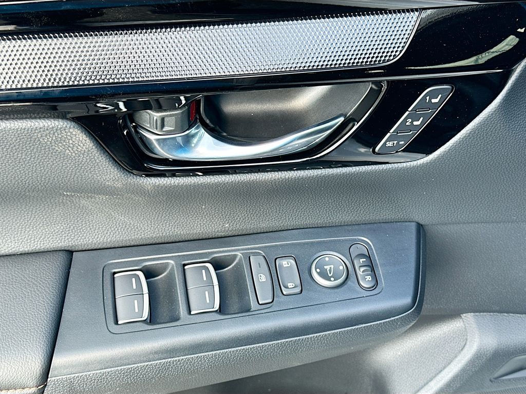 2025 Honda CR-V Sport Touring 19