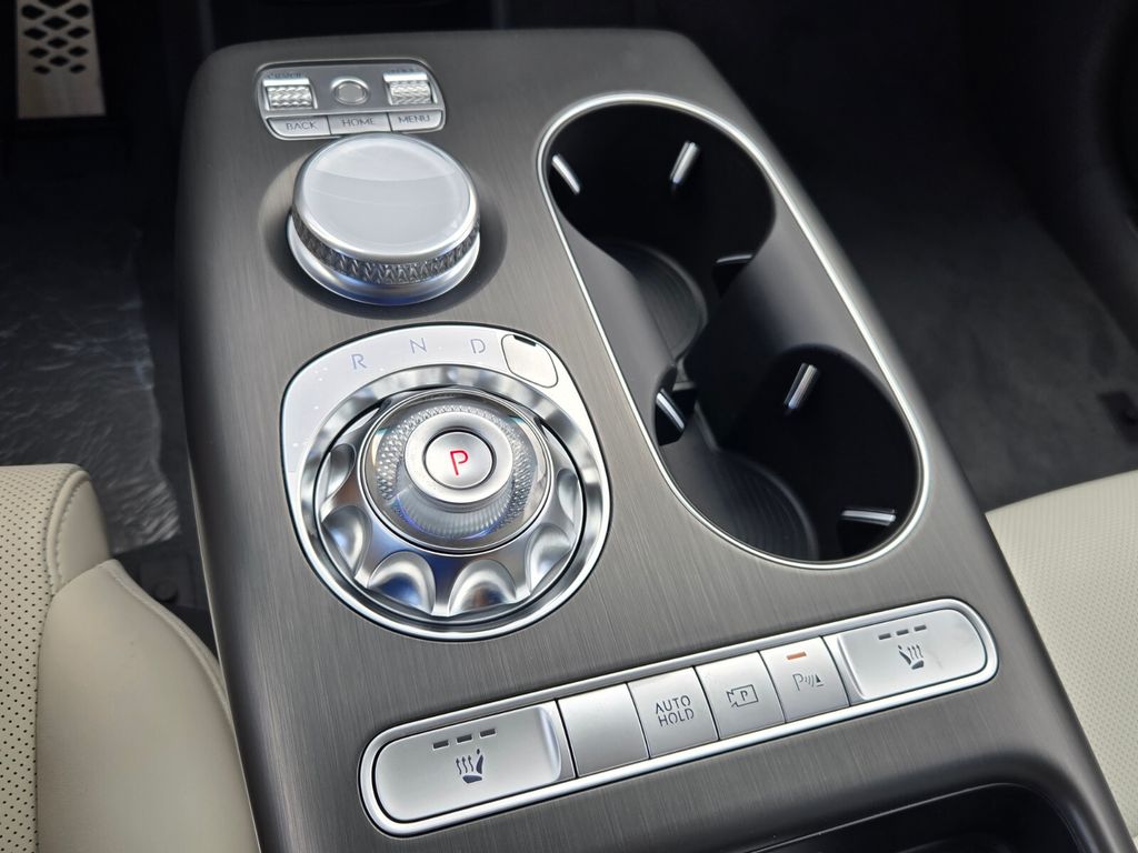 2027 Genesis Gv60