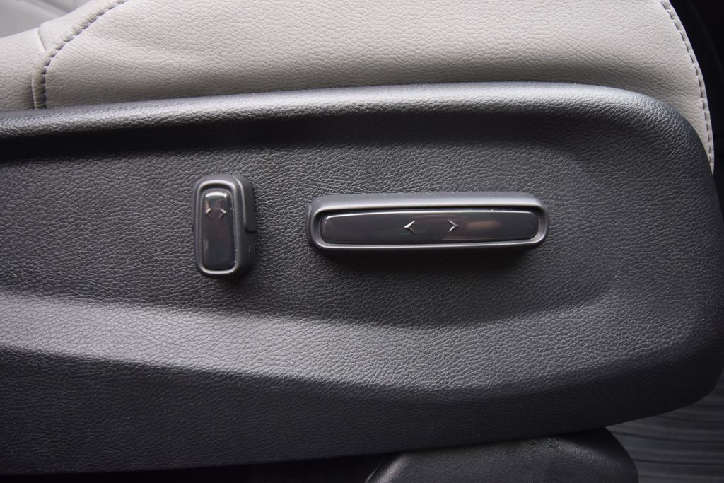 used 2021 Honda CR-V car, priced at $25,000