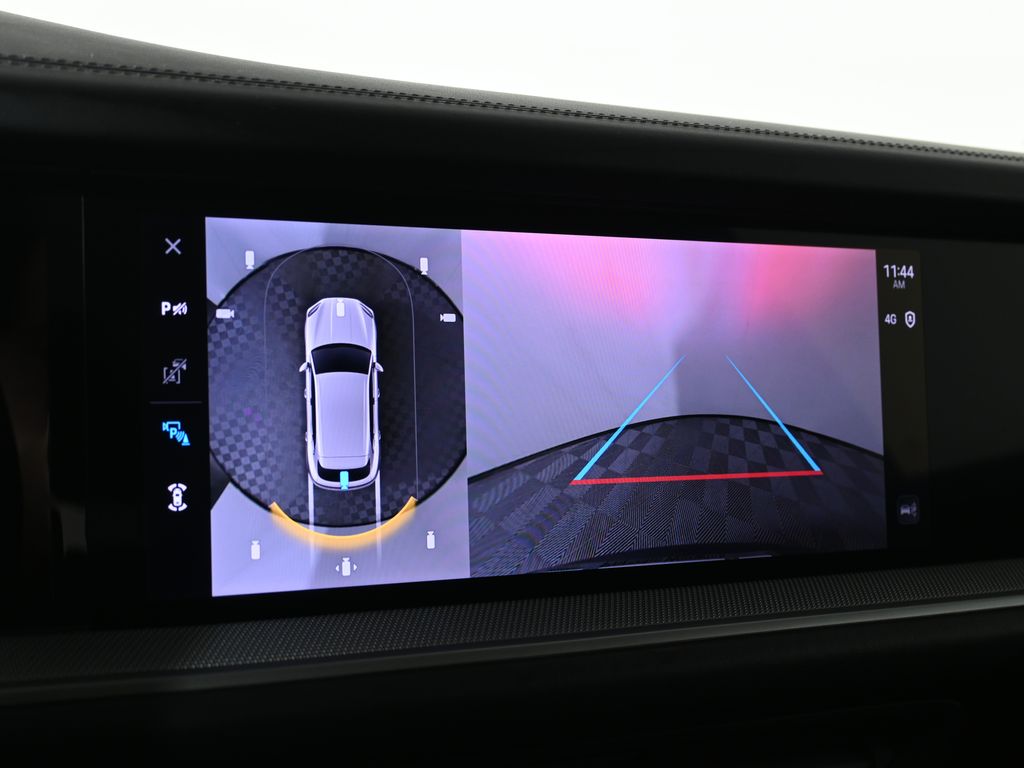 Thumbnail: 2025 Porsche Cayenne - 25