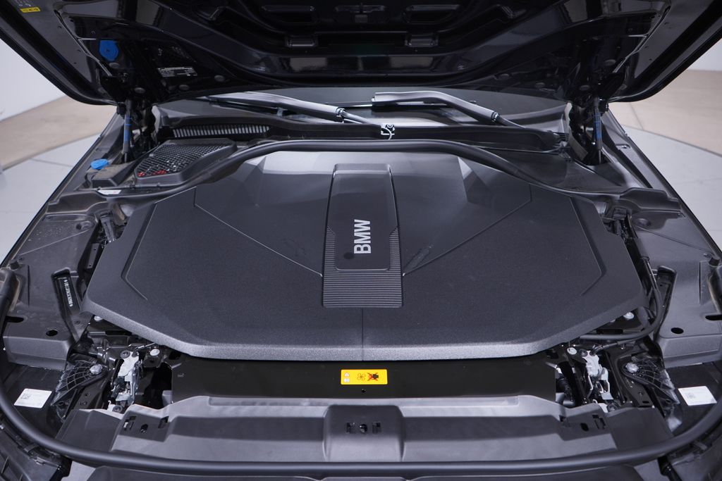 Thumbnail: 2025 BMW i5 - 24