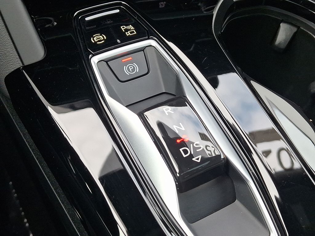 Thumbnail: 2025 Audi Q5 - 15