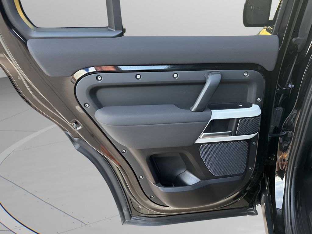 Used Car 2023 Land Rover Defender 110  Se For Sale Under $60,000 In Austin, Texas