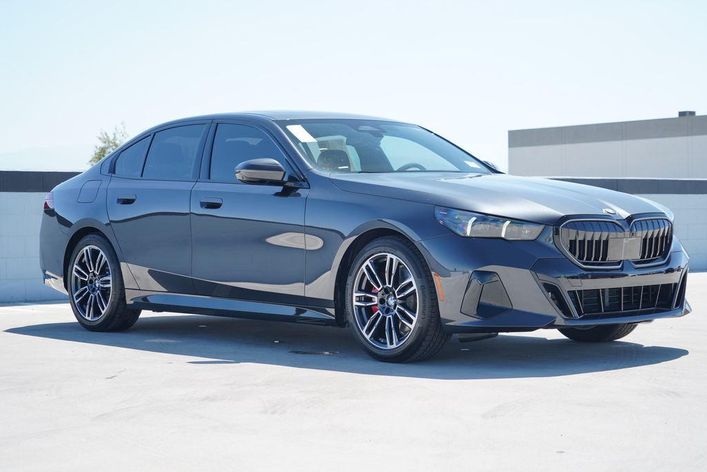 Thumbnail: 2026 BMW 5 Series - 3