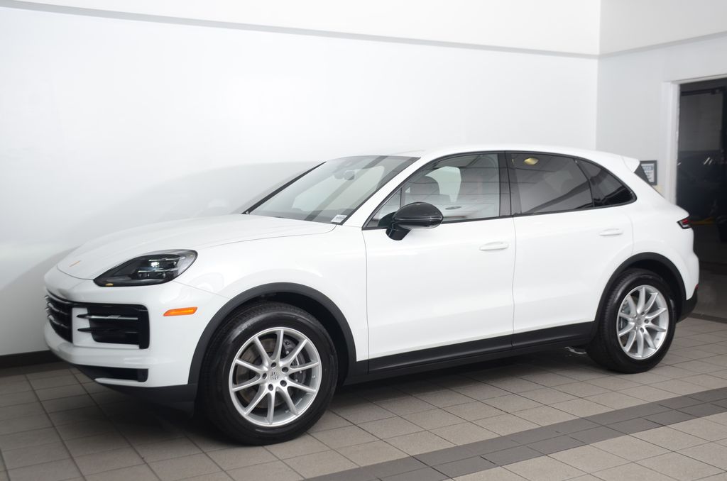 2024 Porsche Cayenne  -
                Beachwood, OH